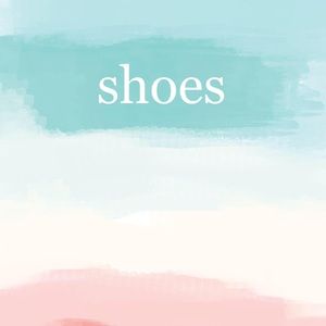 Ladies’ shoes